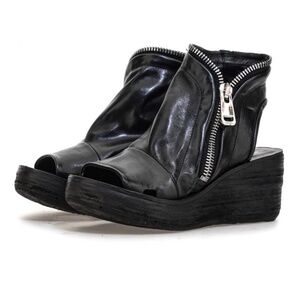 A.S.98 Naylor Women's Wedge Sandal size 8 Only worn one time